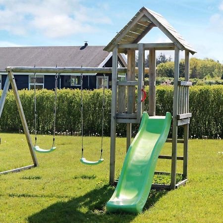 8 Person Holiday Home In Hadsund エクステリア 写真