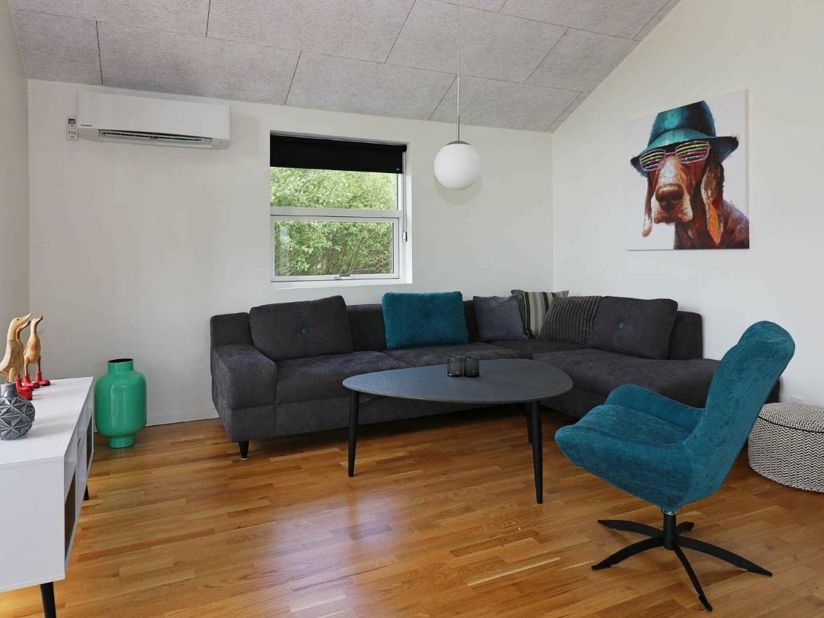 8 Person Holiday Home In Hadsund エクステリア 写真